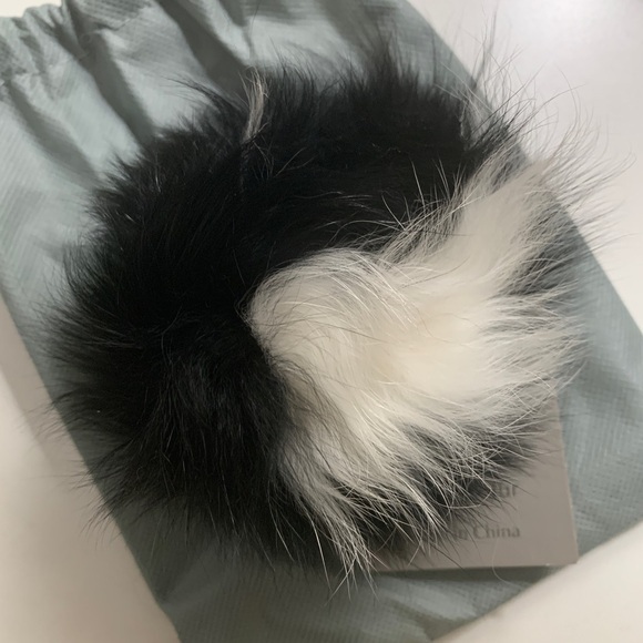 THURSDAY Friday Two Toned Dyed Fox Fur Ball Key Ring Charm - Picture 3 of 7